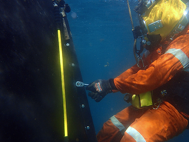 SeaShield 2000FD jacket bolts being tensioned underwater